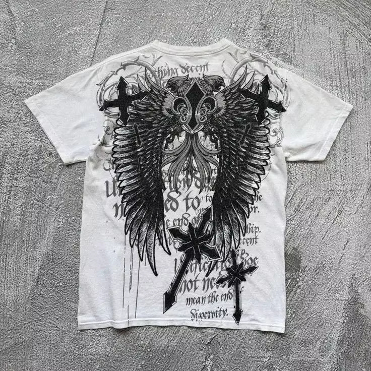 T-shirt Y2K gothique avec croi - Gothic Streetwear Brand avis et prix